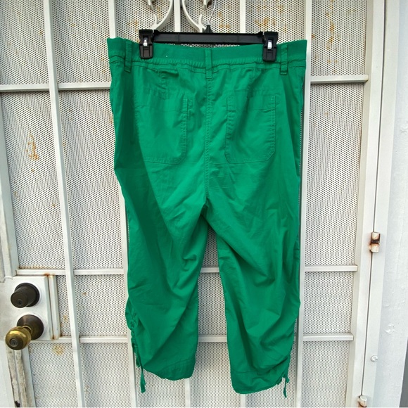 Chico’s women’s size 1 ( 8-10) capris lightweight elastic waistband inseam 20” - Picture 4 of 5